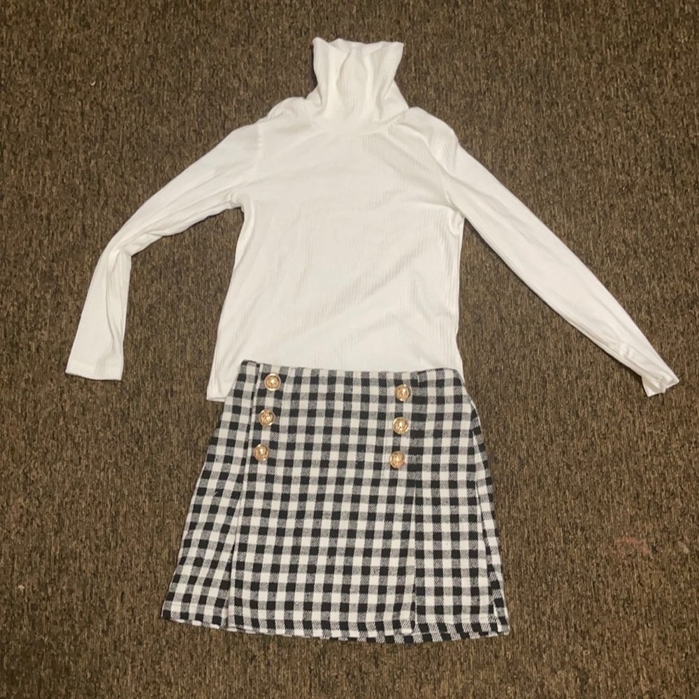 Skirt and thin sweater for winter